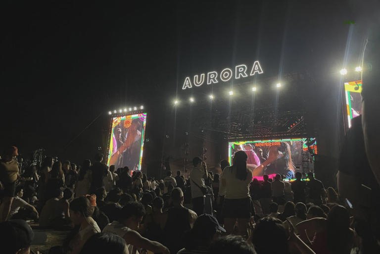 Rayver Cruz surprises Manny Pacquiao as Aurora Music Festival GameZone lights up Clark